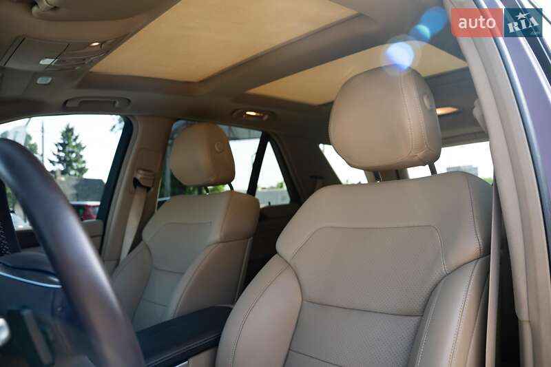 Внедорожник / Кроссовер Mercedes-Benz M-Class 2015 в Черновцах