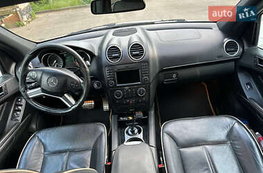 Позашляховик / Кросовер Mercedes-Benz M-Class 2011 в 