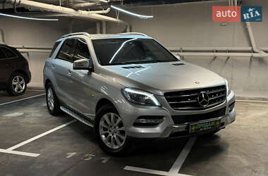 Внедорожник / Кроссовер Mercedes-Benz M-Class 2012 в 