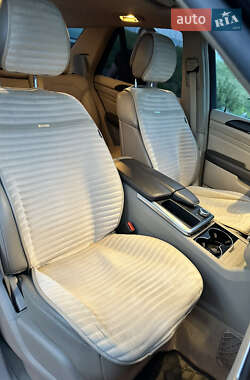 Внедорожник / Кроссовер Mercedes-Benz M-Class 2012 в 