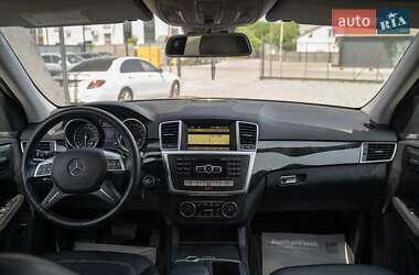 Внедорожник / Кроссовер Mercedes-Benz M-Class 2012 в 