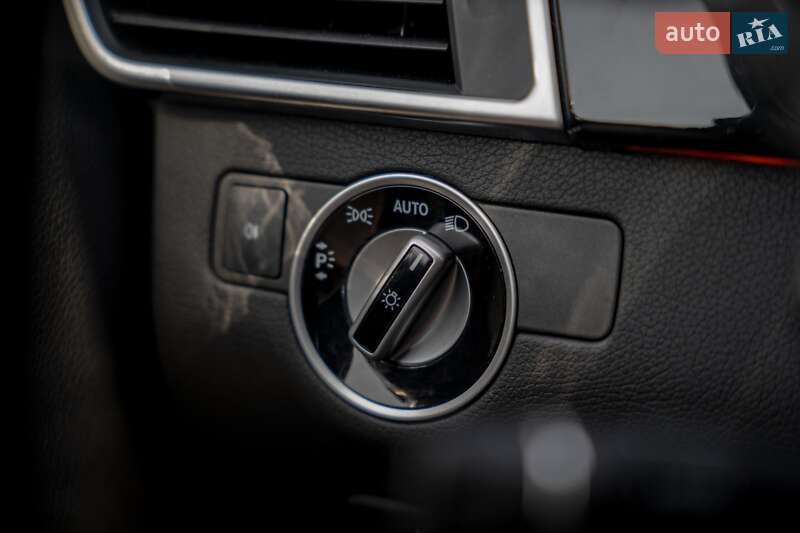 Внедорожник / Кроссовер Mercedes-Benz M-Class 2012 в Черновцах