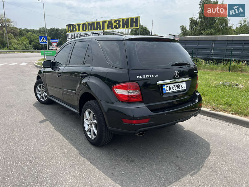 Внедорожник / Кроссовер Mercedes-Benz M-Class 2009 в Умани