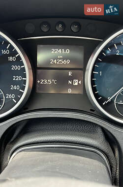 Внедорожник / Кроссовер Mercedes-Benz M-Class 2009 в 