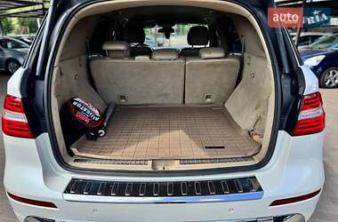 Внедорожник / Кроссовер Mercedes-Benz M-Class 2012 в 