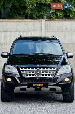 Внедорожник / Кроссовер Mercedes-Benz M-Class 2010 в 