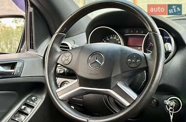Внедорожник / Кроссовер Mercedes-Benz M-Class 2010 в 