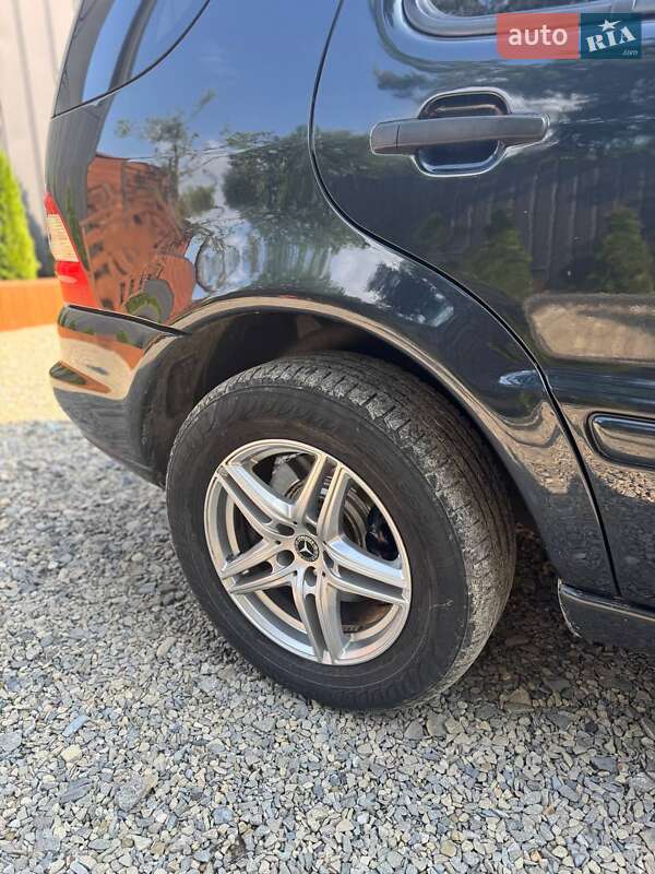 Внедорожник / Кроссовер Mercedes-Benz M-Class 2002 в Ивано-Франковске
