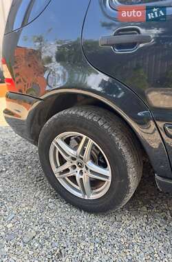 Внедорожник / Кроссовер Mercedes-Benz M-Class 2002 в 