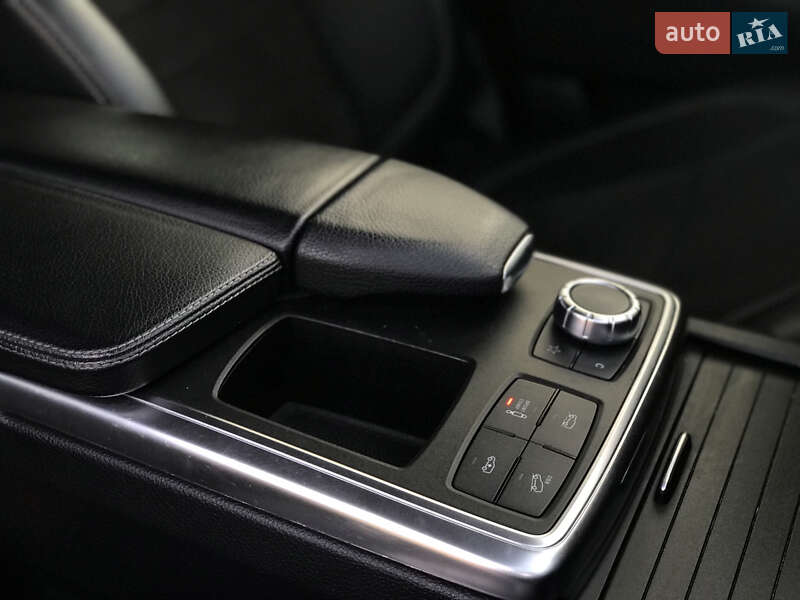 Позашляховик / Кросовер Mercedes-Benz M-Class 2012 в Луцьку