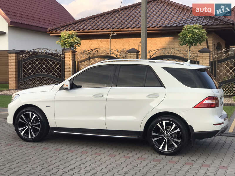 Позашляховик / Кросовер Mercedes-Benz M-Class 2012 в Луцьку