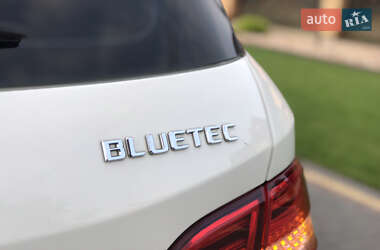 Внедорожник / Кроссовер Mercedes-Benz M-Class 2012 в 