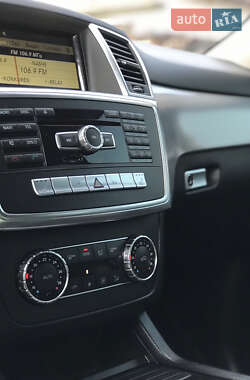 Внедорожник / Кроссовер Mercedes-Benz M-Class 2012 в 
