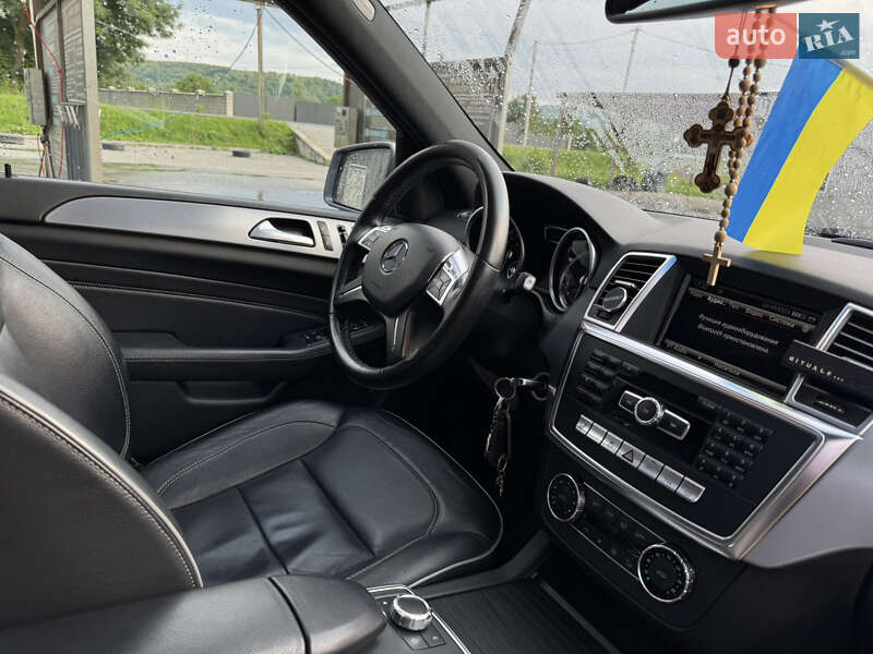 Внедорожник / Кроссовер Mercedes-Benz M-Class 2013 в Коломые
