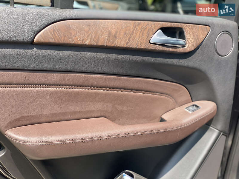 Внедорожник / Кроссовер Mercedes-Benz M-Class 2011 в Киеве