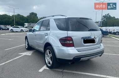Внедорожник / Кроссовер Mercedes-Benz M-Class 2006 в 