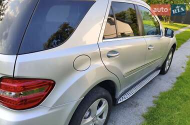 Внедорожник / Кроссовер Mercedes-Benz M-Class 2011 в 