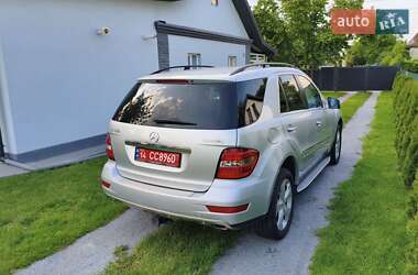 Внедорожник / Кроссовер Mercedes-Benz M-Class 2011 в 