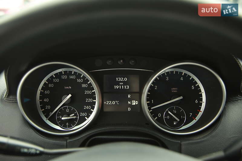 Позашляховик / Кросовер Mercedes-Benz M-Class 2011 в Харкові