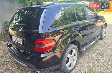 Внедорожник / Кроссовер Mercedes-Benz M-Class 2007 в 