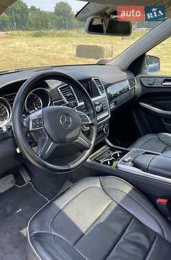 Внедорожник / Кроссовер Mercedes-Benz M-Class 2011 в 