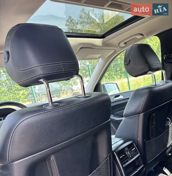 Внедорожник / Кроссовер Mercedes-Benz M-Class 2011 в Киеве