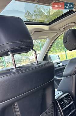 Внедорожник / Кроссовер Mercedes-Benz M-Class 2011 в 