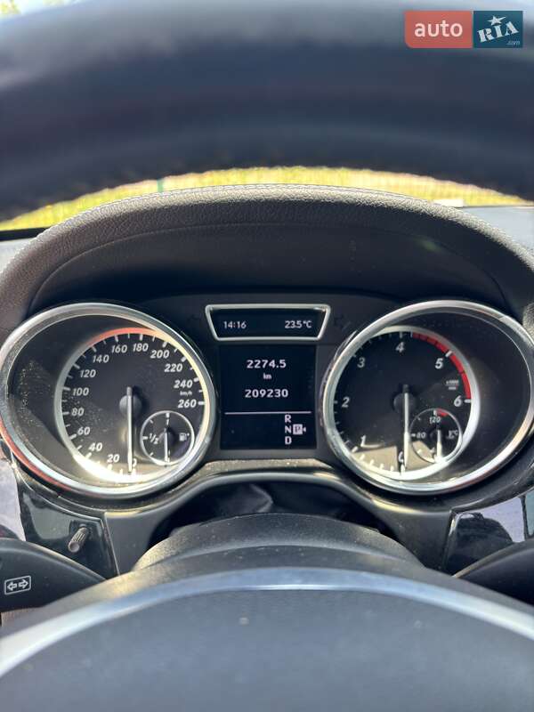 Внедорожник / Кроссовер Mercedes-Benz M-Class 2011 в Киеве