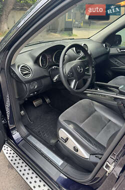Внедорожник / Кроссовер Mercedes-Benz M-Class 2010 в 