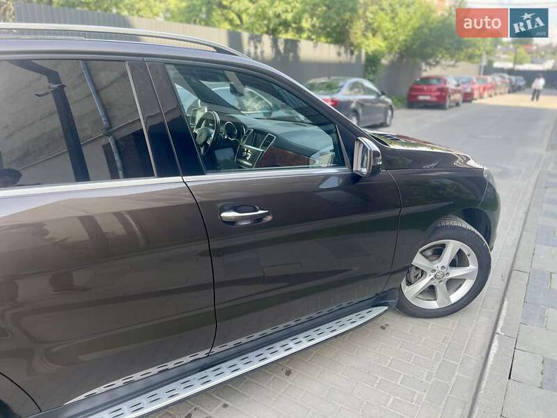 Внедорожник / Кроссовер Mercedes-Benz M-Class 2014 в Львове
