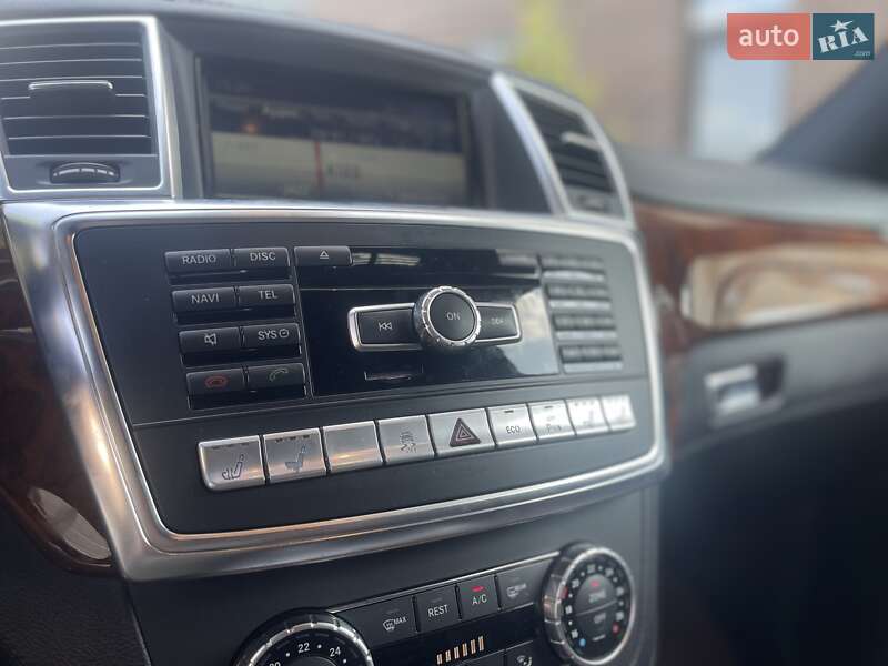 Внедорожник / Кроссовер Mercedes-Benz M-Class 2014 в Львове