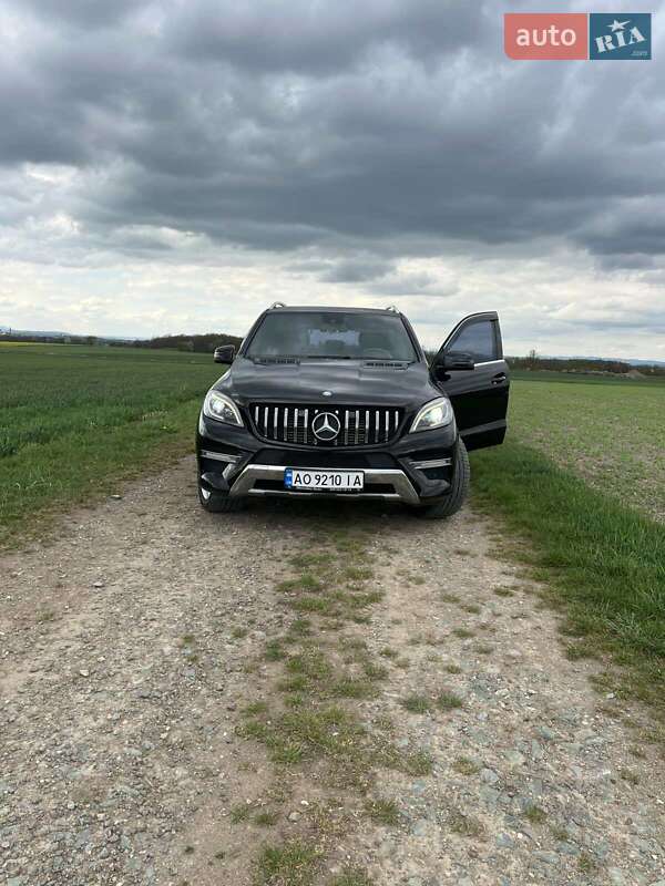 Позашляховик / Кросовер Mercedes-Benz M-Class 2012 в Міжгір'ї