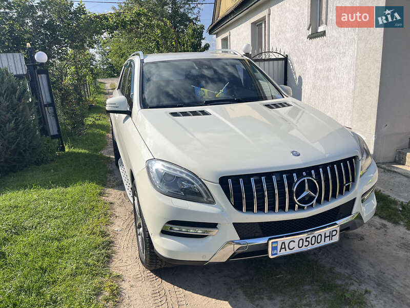 Внедорожник / Кроссовер Mercedes-Benz M-Class 2013 в Камне-Каширском