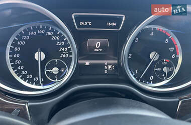 Внедорожник / Кроссовер Mercedes-Benz M-Class 2013 в 