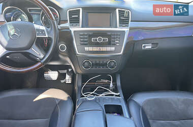 Внедорожник / Кроссовер Mercedes-Benz M-Class 2013 в 
