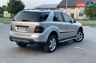 Внедорожник / Кроссовер Mercedes-Benz M-Class 2005 в 