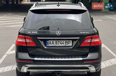Внедорожник / Кроссовер Mercedes-Benz M-Class 2013 в 