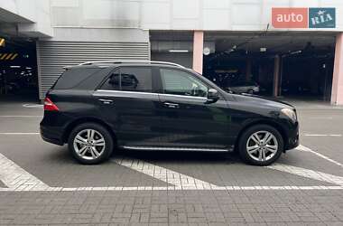 Внедорожник / Кроссовер Mercedes-Benz M-Class 2013 в 