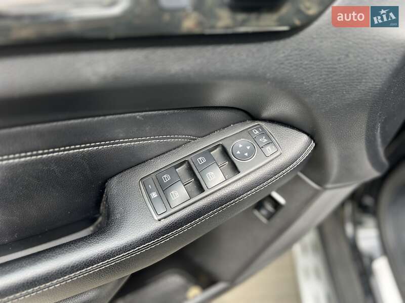 Внедорожник / Кроссовер Mercedes-Benz M-Class 2013 в Киеве