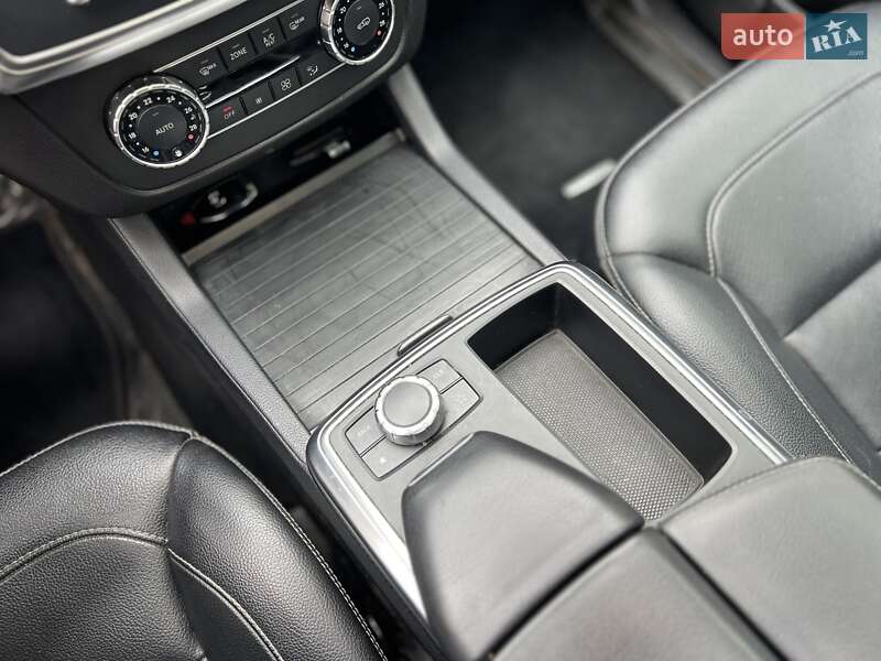 Внедорожник / Кроссовер Mercedes-Benz M-Class 2013 в Киеве