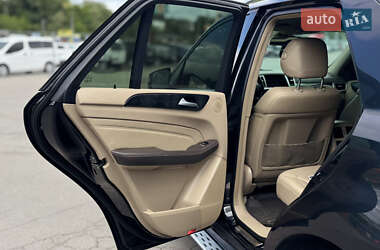 Внедорожник / Кроссовер Mercedes-Benz M-Class 2012 в 