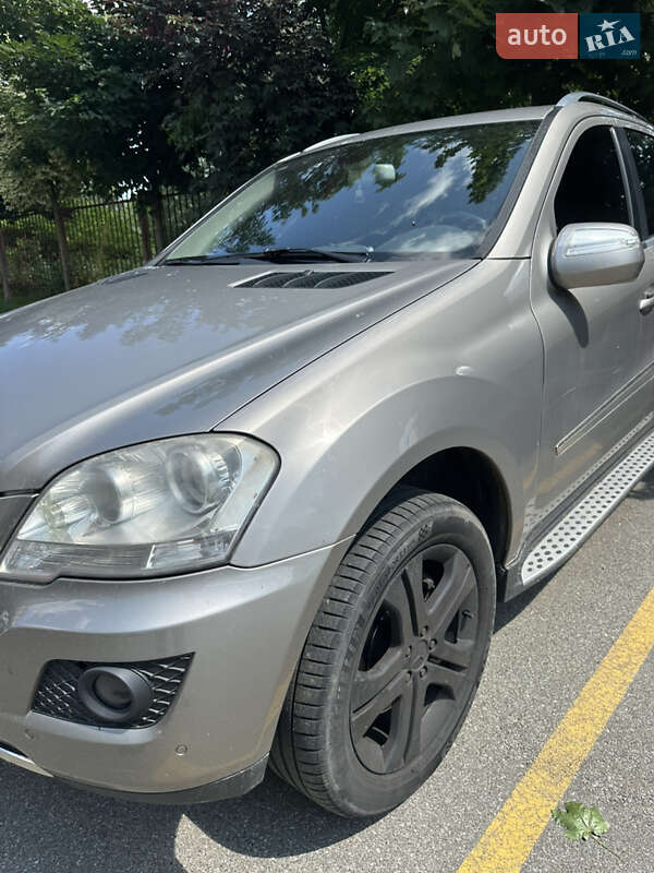 Внедорожник / Кроссовер Mercedes-Benz M-Class 2009 в Киеве фото 3 Внедорожник / Кроссовер Mercedes-Benz M-Class 2009 в Киеве