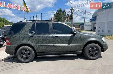 Внедорожник / Кроссовер Mercedes-Benz M-Class 2000 в 