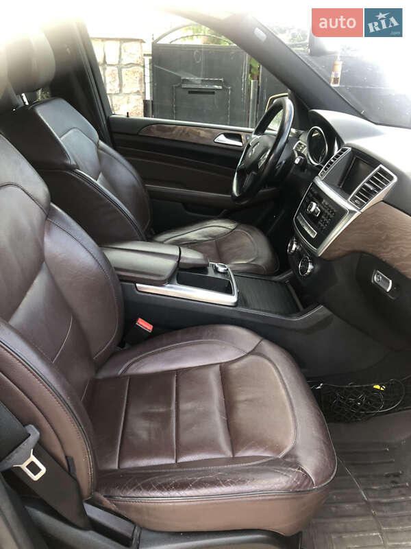 Внедорожник / Кроссовер Mercedes-Benz M-Class 2012 в Первомайске