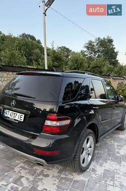 Внедорожник / Кроссовер Mercedes-Benz M-Class 2011 в 