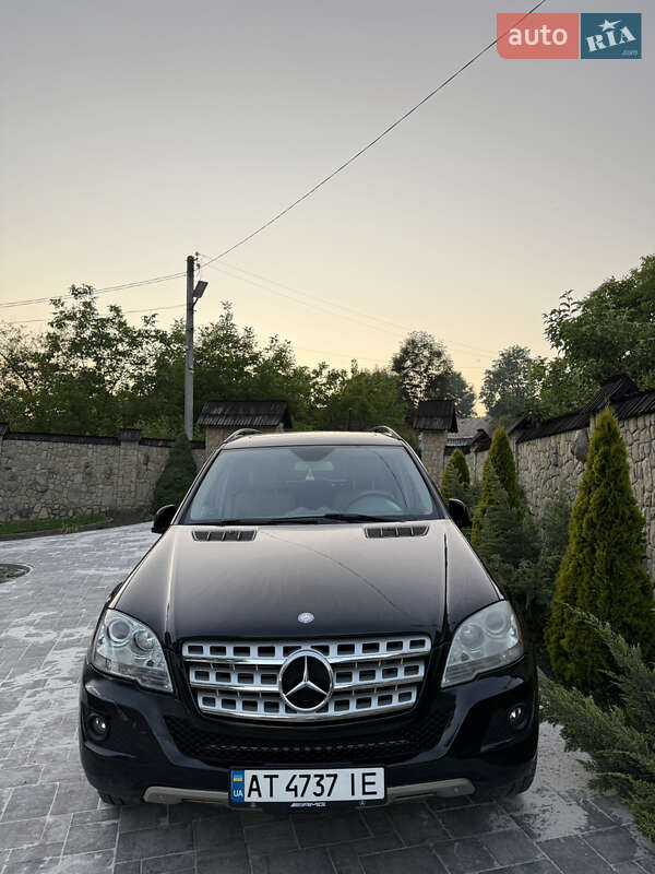 Внедорожник / Кроссовер Mercedes-Benz M-Class 2011 в Снятине