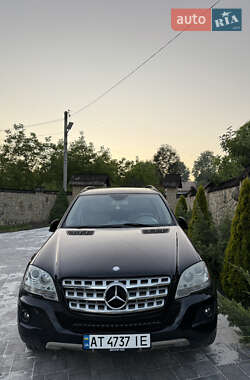 Внедорожник / Кроссовер Mercedes-Benz M-Class 2011 в 