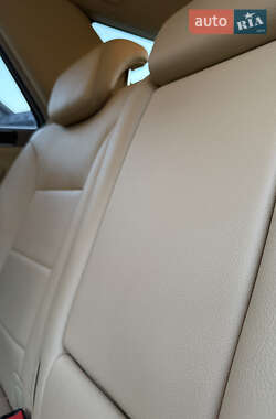 Внедорожник / Кроссовер Mercedes-Benz M-Class 2011 в 