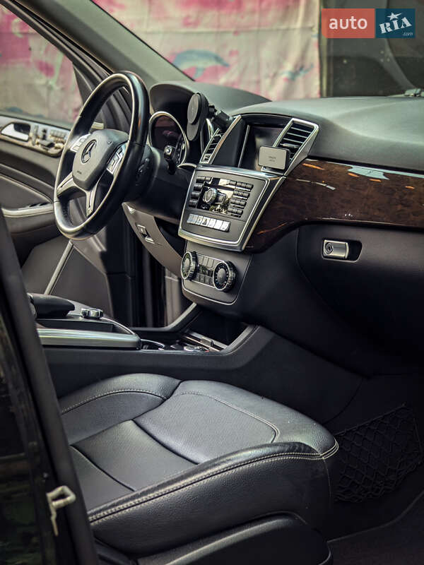 Позашляховик / Кросовер Mercedes-Benz M-Class 2014 в Виноградові