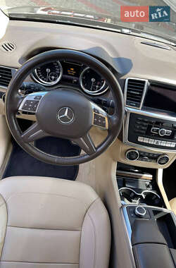 Внедорожник / Кроссовер Mercedes-Benz M-Class 2014 в 